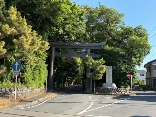 寒川神社の{uncategorized: "未分類", other: "その他", undefined: "問題あり", building: "その他建物", grave: "お墓", sacred_gate: "鳥居", guardian: "狛犬", statue: "像", buddha: "仏像", history: "歴史", nature: "自然", garden: "庭園", animal: "動物", pagoda: "塔", temizu: "手水舎", mountain_gate: "山門・神門", sanctuary: "本殿・本堂", subordinate: "末社・摂社", art: "芸術", scenery: "景色", jizo: "地蔵", ema: "絵馬", goshuin: "御朱印", omikuji: "おみくじ", items: "授与品その他", amulet: "お守り", goshuincho: "御朱印帳", eats: "食事", festival: "お祭り", votive_dance: "神楽", shichigosan: "七五三参", wedding: "結婚式", experience: "体験その他", initially: "初詣", around: "周辺", anti_infection: "感染症対策"}