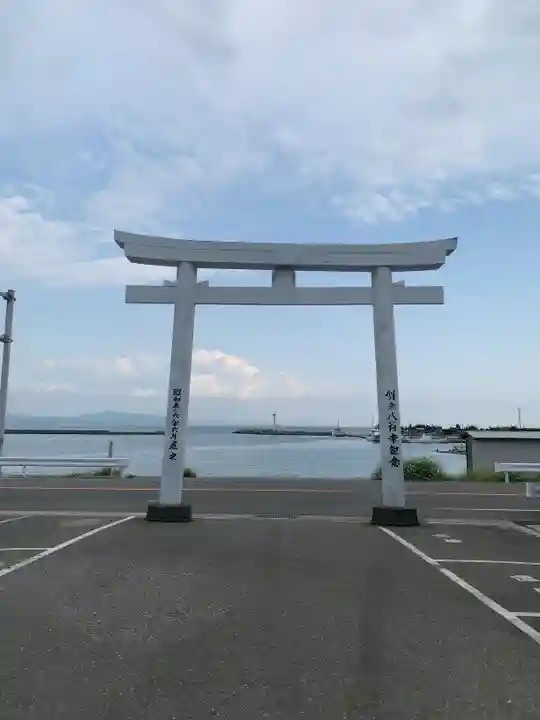 鴨居八幡神社の鳥居