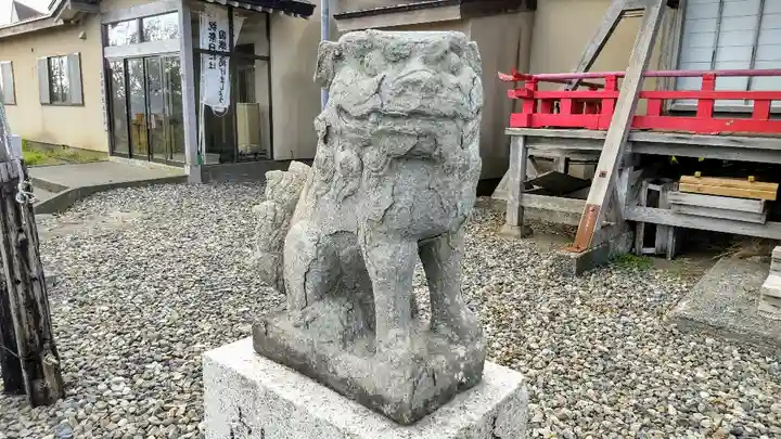 苫前神社の狛犬