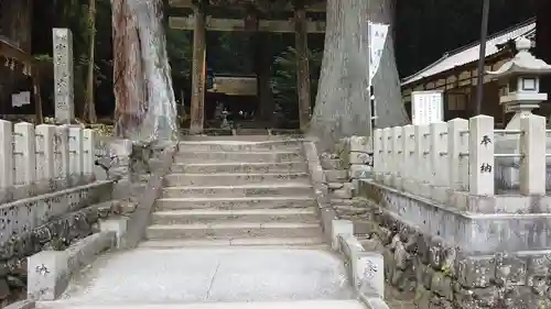 室生龍穴神社の鳥居