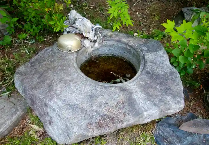 開拓神社(紅櫻公園)の手水舎