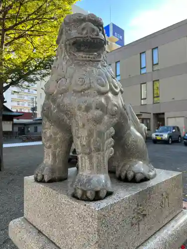 北海道神宮頓宮の狛犬