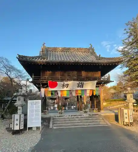 八事山 興正寺の山門