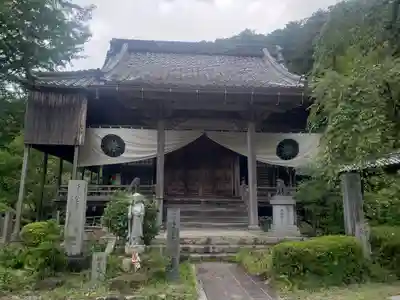 安楽寺の本殿・本堂