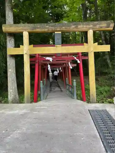 新屋山神社(山梨県)