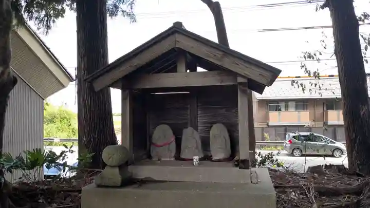 神明社(竹内天神堂古墳)の仏像