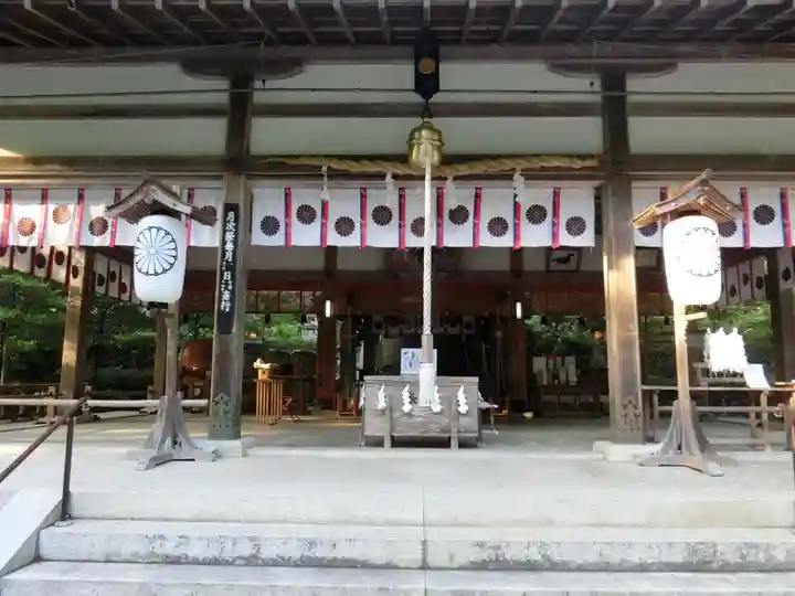 丹生川上神社(中社)の本殿・本堂