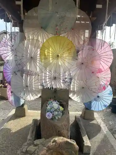 水堂須佐男神社の{uncategorized: "未分類", other: "その他", undefined: "問題あり", building: "その他建物", grave: "お墓", sacred_gate: "鳥居", guardian: "狛犬", statue: "像", buddha: "仏像", history: "歴史", nature: "自然", garden: "庭園", animal: "動物", pagoda: "塔", temizu: "手水舎", mountain_gate: "山門・神門", sanctuary: "本殿・本堂", subordinate: "末社・摂社", art: "芸術", scenery: "景色", jizo: "地蔵", ema: "絵馬", goshuin: "御朱印", omikuji: "おみくじ", items: "授与品その他", amulet: "お守り", goshuincho: "御朱印帳", eats: "食事", festival: "お祭り", votive_dance: "神楽", shichigosan: "七五三参", wedding: "結婚式", experience: "体験その他", initially: "初詣", around: "周辺", anti_infection: "感染症対策"}