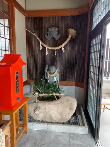 荒熊稲荷神社の手水舎