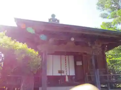 極楽寺（霊鷲山感應院極楽律寺）の本殿・本堂