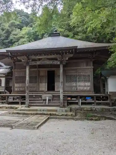 甘南美寺の本殿・本堂