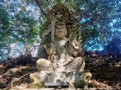 城山神社の仏像