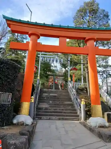 穴八幡宮の{uncategorized: "未分類", other: "その他", undefined: "問題あり", building: "その他建物", grave: "お墓", sacred_gate: "鳥居", guardian: "狛犬", statue: "像", buddha: "仏像", history: "歴史", nature: "自然", garden: "庭園", animal: "動物", pagoda: "塔", temizu: "手水舎", mountain_gate: "山門・神門", sanctuary: "本殿・本堂", subordinate: "末社・摂社", art: "芸術", scenery: "景色", jizo: "地蔵", ema: "絵馬", goshuin: "御朱印", omikuji: "おみくじ", items: "授与品その他", amulet: "お守り", goshuincho: "御朱印帳", eats: "食事", festival: "お祭り", votive_dance: "神楽", shichigosan: "七五三参", wedding: "結婚式", experience: "体験その他", initially: "初詣", around: "周辺", anti_infection: "感染症対策"}