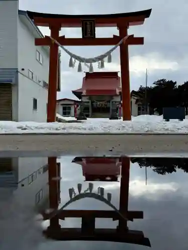 本別稲荷神社の{uncategorized: "未分類", other: "その他", undefined: "問題あり", building: "その他建物", grave: "お墓", sacred_gate: "鳥居", guardian: "狛犬", statue: "像", buddha: "仏像", history: "歴史", nature: "自然", garden: "庭園", animal: "動物", pagoda: "塔", temizu: "手水舎", mountain_gate: "山門・神門", sanctuary: "本殿・本堂", subordinate: "末社・摂社", art: "芸術", scenery: "景色", jizo: "地蔵", ema: "絵馬", goshuin: "御朱印", omikuji: "おみくじ", items: "授与品その他", amulet: "お守り", goshuincho: "御朱印帳", eats: "食事", festival: "お祭り", votive_dance: "神楽", shichigosan: "七五三参", wedding: "結婚式", experience: "体験その他", initially: "初詣", around: "周辺", anti_infection: "感染症対策"}