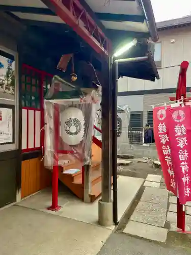 鐘塚稲荷神社の{uncategorized: "未分類", other: "その他", undefined: "問題あり", building: "その他建物", grave: "お墓", sacred_gate: "鳥居", guardian: "狛犬", statue: "像", buddha: "仏像", history: "歴史", nature: "自然", garden: "庭園", animal: "動物", pagoda: "塔", temizu: "手水舎", mountain_gate: "山門・神門", sanctuary: "本殿・本堂", subordinate: "末社・摂社", art: "芸術", scenery: "景色", jizo: "地蔵", ema: "絵馬", goshuin: "御朱印", omikuji: "おみくじ", items: "授与品その他", amulet: "お守り", goshuincho: "御朱印帳", eats: "食事", festival: "お祭り", votive_dance: "神楽", shichigosan: "七五三参", wedding: "結婚式", experience: "体験その他", initially: "初詣", around: "周辺", anti_infection: "感染症対策"}