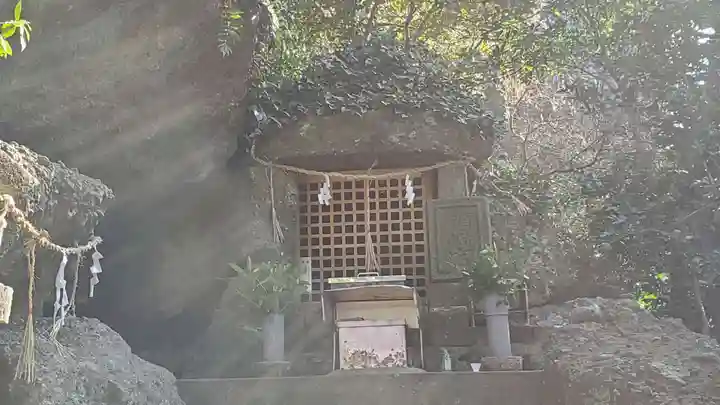 楯崎神社の末社・摂社