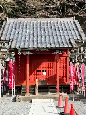 持宝院(手伝い地蔵)の{uncategorized: "未分類", other: "その他", undefined: "問題あり", building: "その他建物", grave: "お墓", sacred_gate: "鳥居", guardian: "狛犬", statue: "像", buddha: "仏像", history: "歴史", nature: "自然", garden: "庭園", animal: "動物", pagoda: "塔", temizu: "手水舎", mountain_gate: "山門・神門", sanctuary: "本殿・本堂", subordinate: "末社・摂社", art: "芸術", scenery: "景色", jizo: "地蔵", ema: "絵馬", goshuin: "御朱印", omikuji: "おみくじ", items: "授与品その他", amulet: "お守り", goshuincho: "御朱印帳", eats: "食事", festival: "お祭り", votive_dance: "神楽", shichigosan: "七五三参", wedding: "結婚式", experience: "体験その他", initially: "初詣", around: "周辺", anti_infection: "感染症対策"}