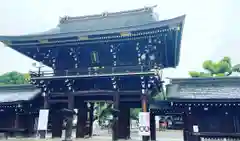 真清田神社の山門