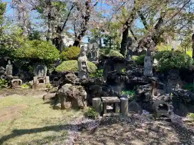 明治寺の{uncategorized: "未分類", other: "その他", undefined: "問題あり", building: "その他建物", grave: "お墓", sacred_gate: "鳥居", guardian: "狛犬", statue: "像", buddha: "仏像", history: "歴史", nature: "自然", garden: "庭園", animal: "動物", pagoda: "塔", temizu: "手水舎", mountain_gate: "山門・神門", sanctuary: "本殿・本堂", subordinate: "末社・摂社", art: "芸術", scenery: "景色", jizo: "地蔵", ema: "絵馬", goshuin: "御朱印", omikuji: "おみくじ", items: "授与品その他", amulet: "お守り", goshuincho: "御朱印帳", eats: "食事", festival: "お祭り", votive_dance: "神楽", shichigosan: "七五三参", wedding: "結婚式", experience: "体験その他", initially: "初詣", around: "周辺", anti_infection: "感染症対策"}