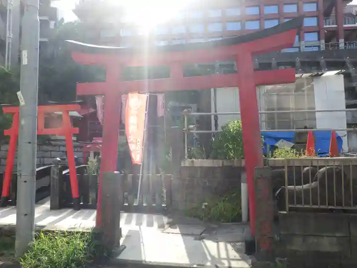 開運出世稲荷(延命院境内社)の鳥居