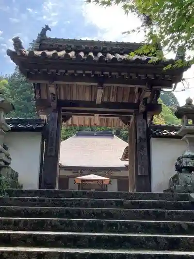 如意輪寺の山門