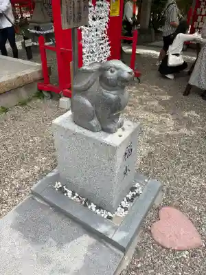 三輪神社の{uncategorized: "未分類", other: "その他", undefined: "問題あり", building: "その他建物", grave: "お墓", sacred_gate: "鳥居", guardian: "狛犬", statue: "像", buddha: "仏像", history: "歴史", nature: "自然", garden: "庭園", animal: "動物", pagoda: "塔", temizu: "手水舎", mountain_gate: "山門・神門", sanctuary: "本殿・本堂", subordinate: "末社・摂社", art: "芸術", scenery: "景色", jizo: "地蔵", ema: "絵馬", goshuin: "御朱印", omikuji: "おみくじ", items: "授与品その他", amulet: "お守り", goshuincho: "御朱印帳", eats: "食事", festival: "お祭り", votive_dance: "神楽", shichigosan: "七五三参", wedding: "結婚式", experience: "体験その他", initially: "初詣", around: "周辺", anti_infection: "感染症対策"}