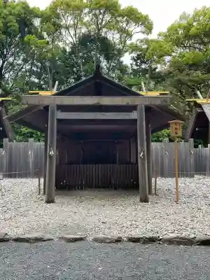 月讀宮（皇大神宮別宮）の{uncategorized: "未分類", other: "その他", undefined: "問題あり", building: "その他建物", grave: "お墓", sacred_gate: "鳥居", guardian: "狛犬", statue: "像", buddha: "仏像", history: "歴史", nature: "自然", garden: "庭園", animal: "動物", pagoda: "塔", temizu: "手水舎", mountain_gate: "山門・神門", sanctuary: "本殿・本堂", subordinate: "末社・摂社", art: "芸術", scenery: "景色", jizo: "地蔵", ema: "絵馬", goshuin: "御朱印", omikuji: "おみくじ", items: "授与品その他", amulet: "お守り", goshuincho: "御朱印帳", eats: "食事", festival: "お祭り", votive_dance: "神楽", shichigosan: "七五三参", wedding: "結婚式", experience: "体験その他", initially: "初詣", around: "周辺", anti_infection: "感染症対策"}
