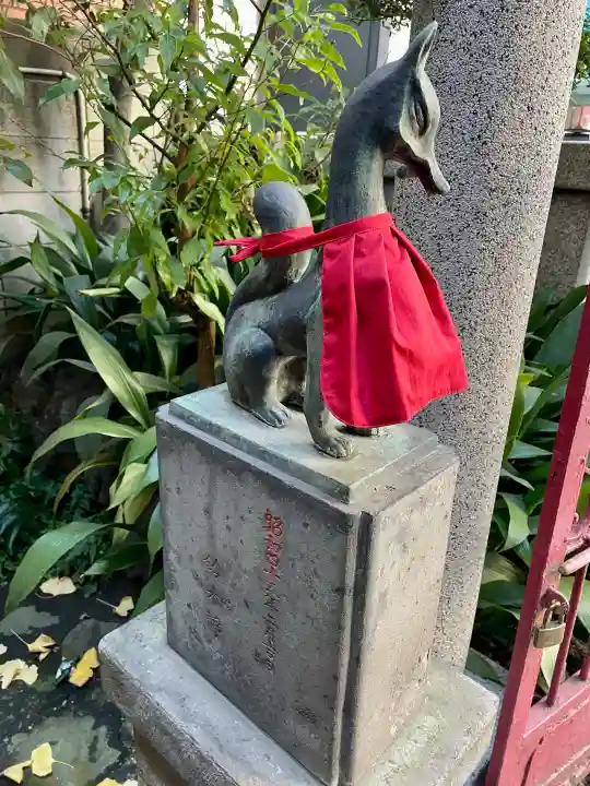 亀住稲荷神社の{uncategorized: "未分類", other: "その他", undefined: "問題あり", building: "その他建物", grave: "お墓", sacred_gate: "鳥居", guardian: "狛犬", statue: "像", buddha: "仏像", history: "歴史", nature: "自然", garden: "庭園", animal: "動物", pagoda: "塔", temizu: "手水舎", mountain_gate: "山門・神門", sanctuary: "本殿・本堂", subordinate: "末社・摂社", art: "芸術", scenery: "景色", jizo: "地蔵", ema: "絵馬", goshuin: "御朱印", omikuji: "おみくじ", items: "授与品その他", amulet: "お守り", goshuincho: "御朱印帳", eats: "食事", festival: "お祭り", votive_dance: "神楽", shichigosan: "七五三参", wedding: "結婚式", experience: "体験その他", initially: "初詣", around: "周辺", anti_infection: "感染症対策"}