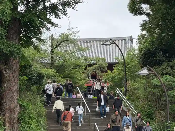寛永寺不忍池弁天堂の{uncategorized: "未分類", other: "その他", undefined: "問題あり", building: "その他建物", grave: "お墓", sacred_gate: "鳥居", guardian: "狛犬", statue: "像", buddha: "仏像", history: "歴史", nature: "自然", garden: "庭園", animal: "動物", pagoda: "塔", temizu: "手水舎", mountain_gate: "山門・神門", sanctuary: "本殿・本堂", subordinate: "末社・摂社", art: "芸術", scenery: "景色", jizo: "地蔵", ema: "絵馬", goshuin: "御朱印", omikuji: "おみくじ", items: "授与品その他", amulet: "お守り", goshuincho: "御朱印帳", eats: "食事", festival: "お祭り", votive_dance: "神楽", shichigosan: "七五三参", wedding: "結婚式", experience: "体験その他", initially: "初詣", around: "周辺", anti_infection: "感染症対策"}