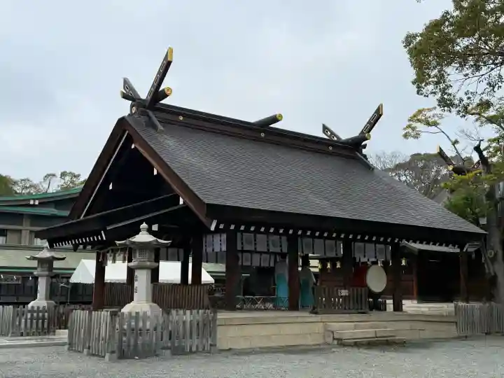 和泉國一之宮 大鳥大社の{uncategorized: "未分類", other: "その他", undefined: "問題あり", building: "その他建物", grave: "お墓", sacred_gate: "鳥居", guardian: "狛犬", statue: "像", buddha: "仏像", history: "歴史", nature: "自然", garden: "庭園", animal: "動物", pagoda: "塔", temizu: "手水舎", mountain_gate: "山門・神門", sanctuary: "本殿・本堂", subordinate: "末社・摂社", art: "芸術", scenery: "景色", jizo: "地蔵", ema: "絵馬", goshuin: "御朱印", omikuji: "おみくじ", items: "授与品その他", amulet: "お守り", goshuincho: "御朱印帳", eats: "食事", festival: "お祭り", votive_dance: "神楽", shichigosan: "七五三参", wedding: "結婚式", experience: "体験その他", initially: "初詣", around: "周辺", anti_infection: "感染症対策"}