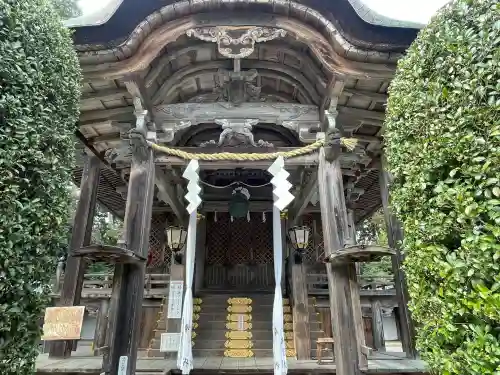 馬見岡綿向神社の{uncategorized: "未分類", other: "その他", undefined: "問題あり", building: "その他建物", grave: "お墓", sacred_gate: "鳥居", guardian: "狛犬", statue: "像", buddha: "仏像", history: "歴史", nature: "自然", garden: "庭園", animal: "動物", pagoda: "塔", temizu: "手水舎", mountain_gate: "山門・神門", sanctuary: "本殿・本堂", subordinate: "末社・摂社", art: "芸術", scenery: "景色", jizo: "地蔵", ema: "絵馬", goshuin: "御朱印", omikuji: "おみくじ", items: "授与品その他", amulet: "お守り", goshuincho: "御朱印帳", eats: "食事", festival: "お祭り", votive_dance: "神楽", shichigosan: "七五三参", wedding: "結婚式", experience: "体験その他", initially: "初詣", around: "周辺", anti_infection: "感染症対策"}