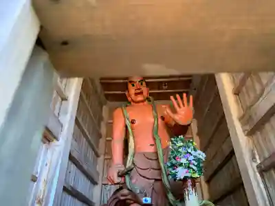 波立寺(波立薬師)の像