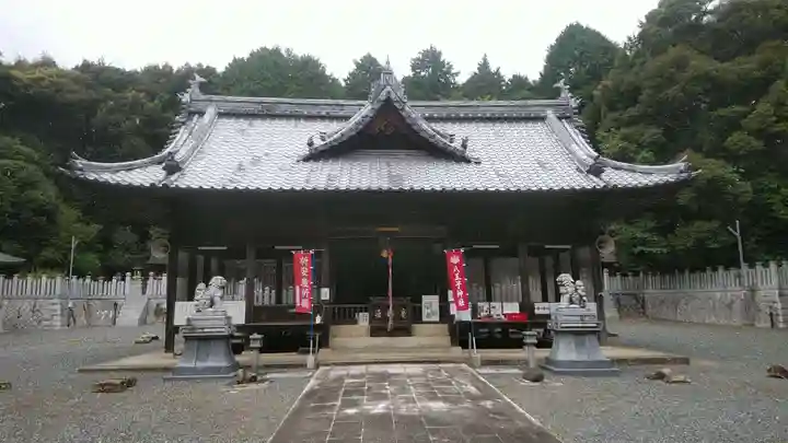 八王子神社の本殿・本堂