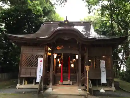 青海神社の本殿