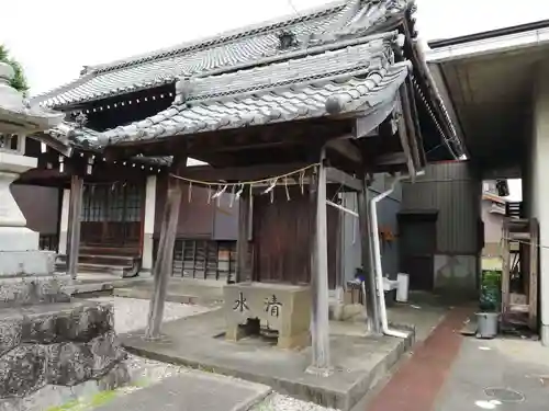 八幡社の手水舎