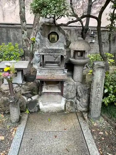 藤次寺の像