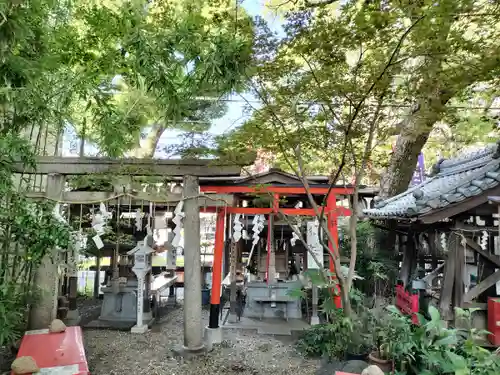 若一神社の末社