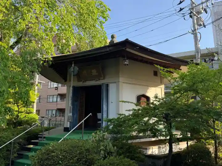 栽松院の{uncategorized: "未分類", other: "その他", undefined: "問題あり", building: "その他建物", grave: "お墓", sacred_gate: "鳥居", guardian: "狛犬", statue: "像", buddha: "仏像", history: "歴史", nature: "自然", garden: "庭園", animal: "動物", pagoda: "塔", temizu: "手水舎", mountain_gate: "山門・神門", sanctuary: "本殿・本堂", subordinate: "末社・摂社", art: "芸術", scenery: "景色", jizo: "地蔵", ema: "絵馬", goshuin: "御朱印", omikuji: "おみくじ", items: "授与品その他", amulet: "お守り", goshuincho: "御朱印帳", eats: "食事", festival: "お祭り", votive_dance: "神楽", shichigosan: "七五三参", wedding: "結婚式", experience: "体験その他", initially: "初詣", around: "周辺", anti_infection: "感染症対策"}