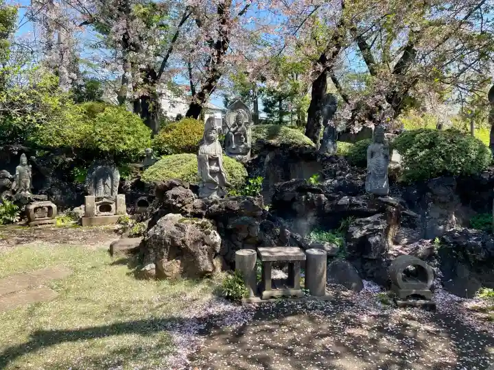 明治寺の{uncategorized: "未分類", other: "その他", undefined: "問題あり", building: "その他建物", grave: "お墓", sacred_gate: "鳥居", guardian: "狛犬", statue: "像", buddha: "仏像", history: "歴史", nature: "自然", garden: "庭園", animal: "動物", pagoda: "塔", temizu: "手水舎", mountain_gate: "山門・神門", sanctuary: "本殿・本堂", subordinate: "末社・摂社", art: "芸術", scenery: "景色", jizo: "地蔵", ema: "絵馬", goshuin: "御朱印", omikuji: "おみくじ", items: "授与品その他", amulet: "お守り", goshuincho: "御朱印帳", eats: "食事", festival: "お祭り", votive_dance: "神楽", shichigosan: "七五三参", wedding: "結婚式", experience: "体験その他", initially: "初詣", around: "周辺", anti_infection: "感染症対策"}