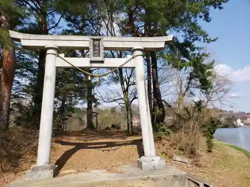 桜ヶ池神社の鳥居