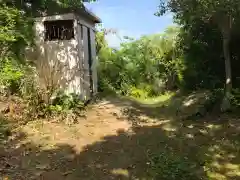 荒磯魚見根神社の建物その他