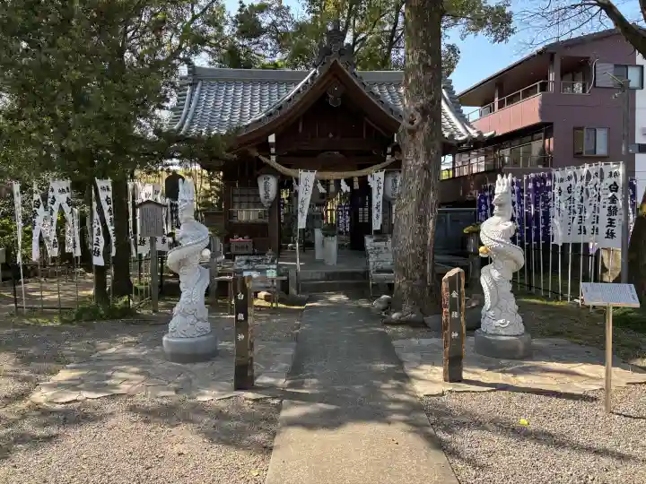 白金龍王社の{uncategorized: "未分類", other: "その他", undefined: "問題あり", building: "その他建物", grave: "お墓", sacred_gate: "鳥居", guardian: "狛犬", statue: "像", buddha: "仏像", history: "歴史", nature: "自然", garden: "庭園", animal: "動物", pagoda: "塔", temizu: "手水舎", mountain_gate: "山門・神門", sanctuary: "本殿・本堂", subordinate: "末社・摂社", art: "芸術", scenery: "景色", jizo: "地蔵", ema: "絵馬", goshuin: "御朱印", omikuji: "おみくじ", items: "授与品その他", amulet: "お守り", goshuincho: "御朱印帳", eats: "食事", festival: "お祭り", votive_dance: "神楽", shichigosan: "七五三参", wedding: "結婚式", experience: "体験その他", initially: "初詣", around: "周辺", anti_infection: "感染症対策"}