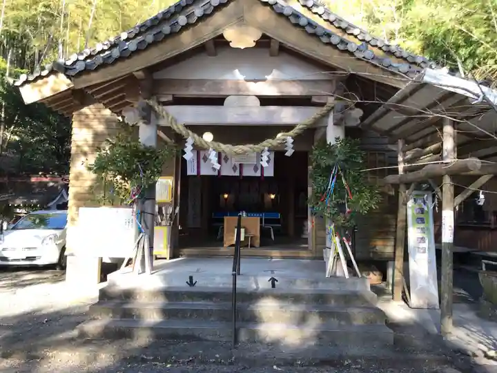 中津神社の本殿・本堂