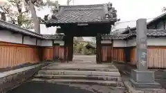 観音寺の山門