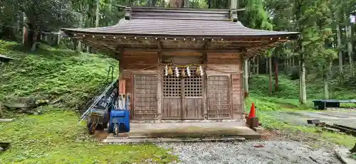 熱日高彦神社の建物その他