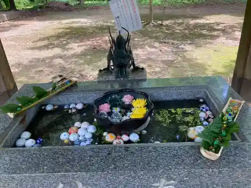 正一位 若草稲荷神社の手水舎