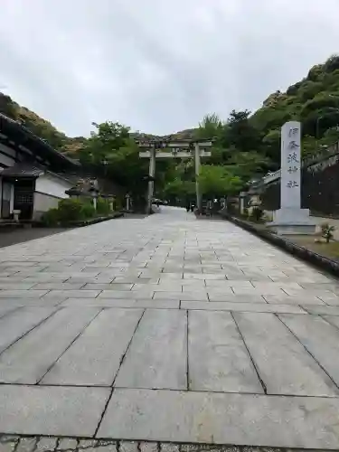 伊奈波神社の{uncategorized: "未分類", other: "その他", undefined: "問題あり", building: "その他建物", grave: "お墓", sacred_gate: "鳥居", guardian: "狛犬", statue: "像", buddha: "仏像", history: "歴史", nature: "自然", garden: "庭園", animal: "動物", pagoda: "塔", temizu: "手水舎", mountain_gate: "山門・神門", sanctuary: "本殿・本堂", subordinate: "末社・摂社", art: "芸術", scenery: "景色", jizo: "地蔵", ema: "絵馬", goshuin: "御朱印", omikuji: "おみくじ", items: "授与品その他", amulet: "お守り", goshuincho: "御朱印帳", eats: "食事", festival: "お祭り", votive_dance: "神楽", shichigosan: "七五三参", wedding: "結婚式", experience: "体験その他", initially: "初詣", around: "周辺", anti_infection: "感染症対策"}