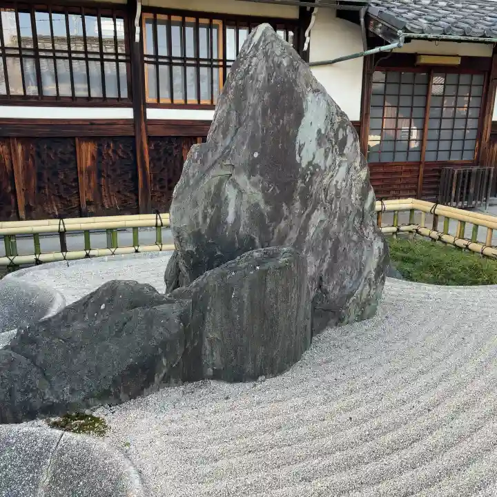 光清寺の{uncategorized: "未分類", other: "その他", undefined: "問題あり", building: "その他建物", grave: "お墓", sacred_gate: "鳥居", guardian: "狛犬", statue: "像", buddha: "仏像", history: "歴史", nature: "自然", garden: "庭園", animal: "動物", pagoda: "塔", temizu: "手水舎", mountain_gate: "山門・神門", sanctuary: "本殿・本堂", subordinate: "末社・摂社", art: "芸術", scenery: "景色", jizo: "地蔵", ema: "絵馬", goshuin: "御朱印", omikuji: "おみくじ", items: "授与品その他", amulet: "お守り", goshuincho: "御朱印帳", eats: "食事", festival: "お祭り", votive_dance: "神楽", shichigosan: "七五三参", wedding: "結婚式", experience: "体験その他", initially: "初詣", around: "周辺", anti_infection: "感染症対策"}