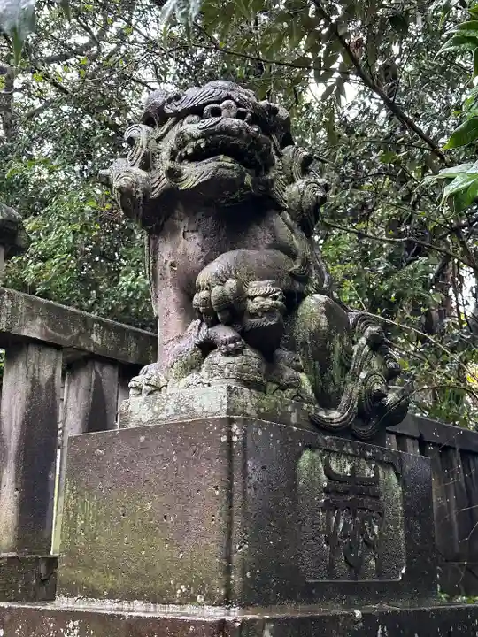 忍 諏訪神社・東照宮 の狛犬