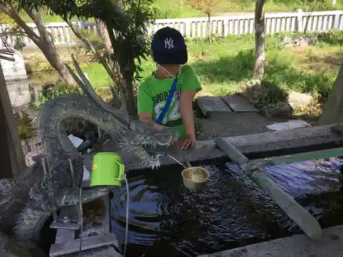 八幡神社の手水